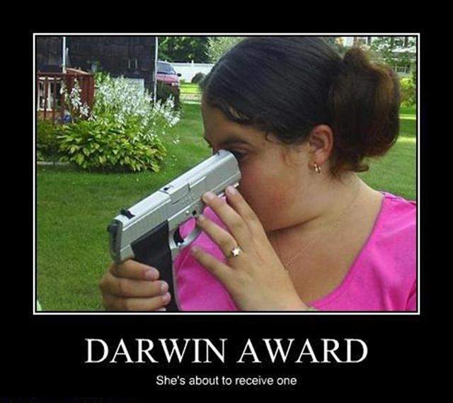 demotivational-posters-darwin-award.jpg